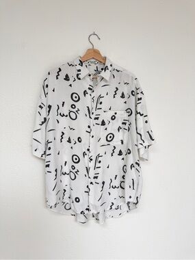 VINTAGE GOOUCH white abstract short sleeve button down shirt / size L